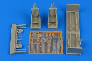Aires 4705 L-29 Delfín ejection seats late v. 1/48 AMK