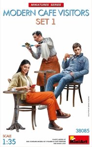 MiniArt 38085 MODERN CAFE VISITORS SET 1 1/35