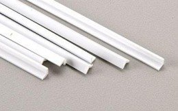 Plastruct 90503 Kątownik L 2,4mm x 2,4mm x 0,7mm - 375mm (Styrene White) / 8 szt.