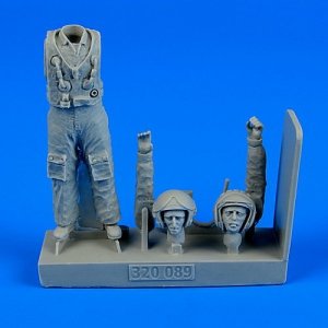 Aerobonus 320089 Soviet Pilot with life jacket - the Cold War period 1/32