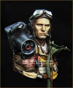 Young Miniatures YM1872 B-17 CREW with K20 CAMERA 1/10