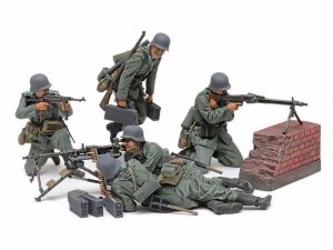 Tamiya 35386 German MG Team Mid-WWII 1/35