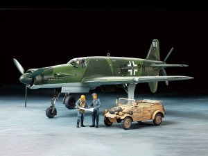 Tamiya 25206 Dornier Do335A Pfeil & Kubelwagen Type 82 Set 1/48