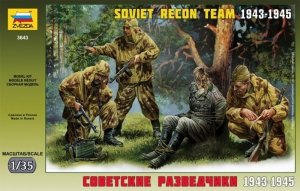 Zvezda 3643 Soviet Reconnaissance Team 1943 - 1945 (1:35)