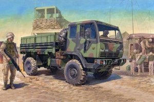 Trumpeter 01004 M1078 Light Medium Tactical Vehicle (LMTV) Standard Cargo Tru (1:35)