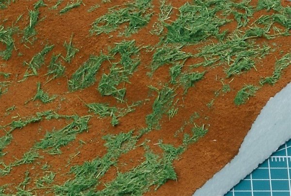 Tamiya 87111 Diorama Texture Paint (Grass Effect, Green) 
