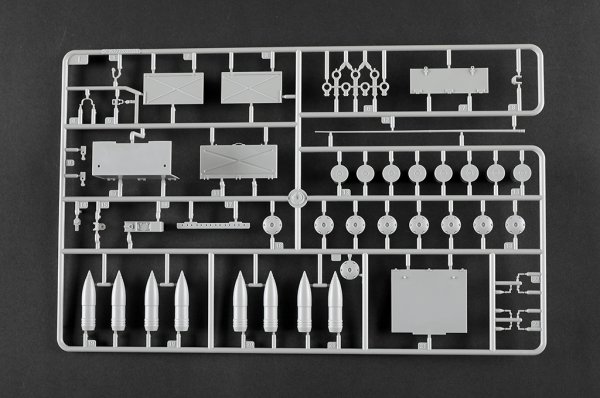 Trumpeter 00953 German Sd.Kfz.165 Hummel Late Production 1/16