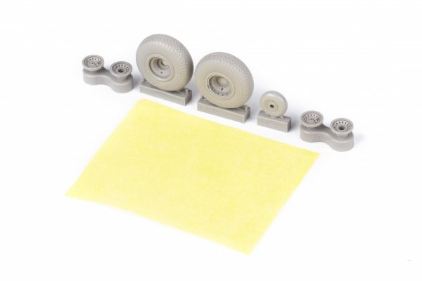 Eduard 6481027 B-17F wheels rhomboid tread EDUARD 1/48