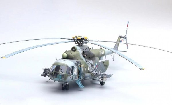 AMK 88010 Mi-17 Hip Early 1/48