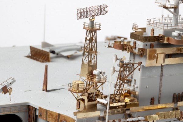 Eduard 53301 USS Nimitz CVN-68 part 7 Trumpeter 1/350