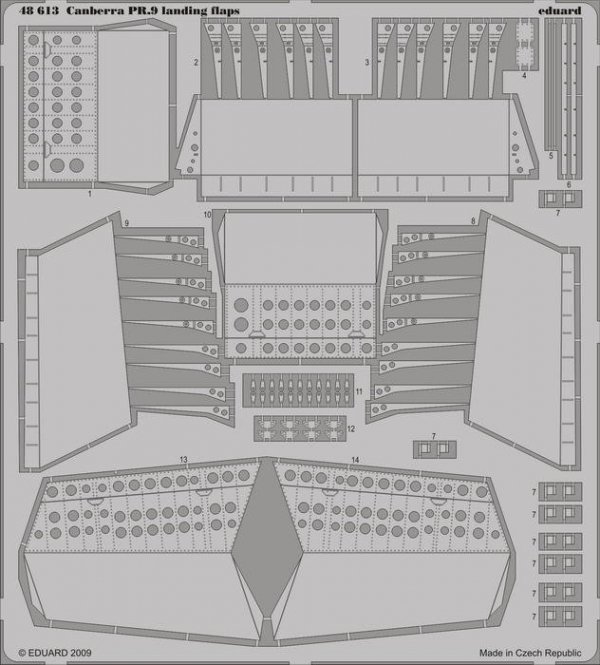 Eduard 48613 Canberra PR.9 landing flaps  AIRFIX 1/48