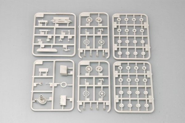 Trumpeter 07211 German Brummbar Mid production (1:72)