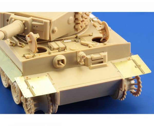 Eduard 36318 Tiger I late 1/35 Academy