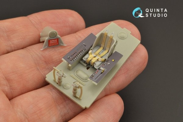 Quinta Studio QD48273 Ta 152H 3D-Printed &amp; coloured Interior on decal paper (Dragon) 1/48