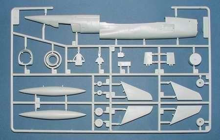 Trumpeter 01605 North American F-107A Ultra Sabre (1:72)