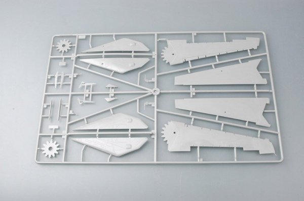 Trumpeter 02835 Su-24M Fencer-D (1:48)