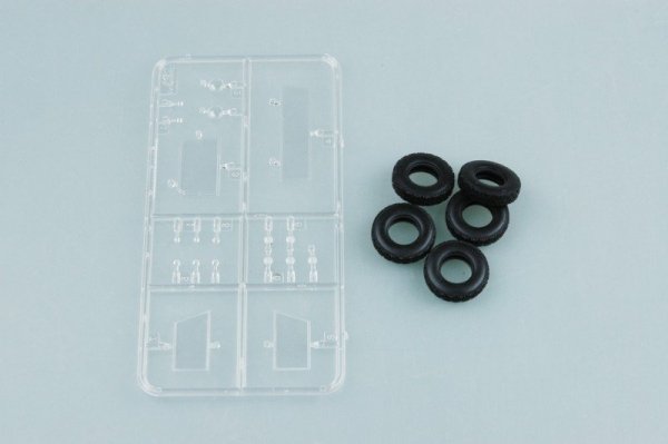 Hobby Boss 82448 Defender 110 Hardtop (1:35)