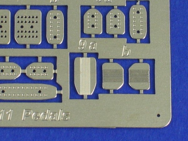 Aber 24011 Pedały do samochodów (1:24)