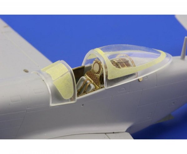 Eduard 73433 F-51D S. A. 1/72 ITALERI