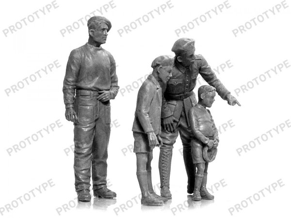 ICM 35338  FCM 36 with French Tank Crew 1/35