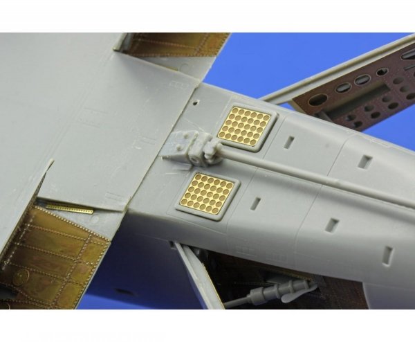 Eduard 32739 A-4F exterior 1/32 Trumpeter