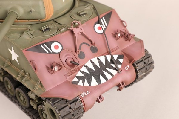I Love Kit 61620 M4A3E8 Medium Tank - Late 1/16