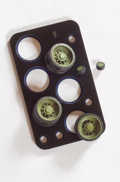 QuickWheel QW-284 T-80 Wheels Paint Mask (For RFM) 1/35