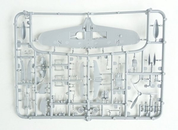 Arma Hobby 70057 P-400 Airacobra 1/72
