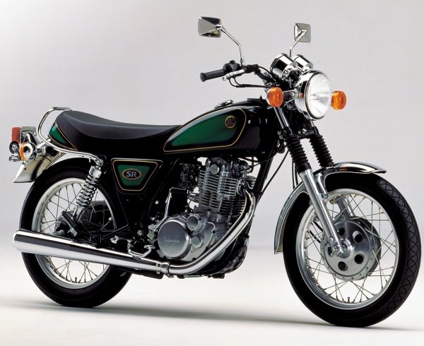 Aoshima 06566 Yamaha 1JR SR400S Limited Edition '95 with Custom Parts 1/12