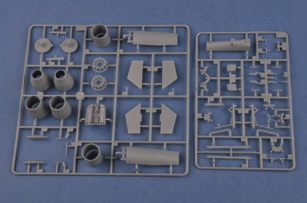 Hobby Boss 81711 Su-27 Flanker B 1/48