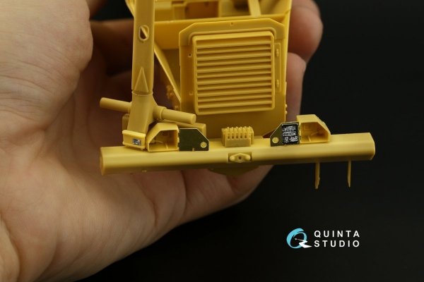 Quinta Studio QD35042 Buffalo 6x6 MPCV 3D-Printed &amp; coloured Interior on decal paper (Bronco) 1/35