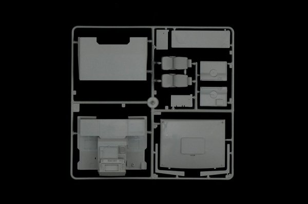 Italeri 3893 VOLVO F16 REEFER TRUCK (1:24)