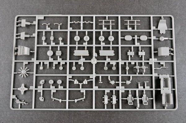 Trumpeter 05819 Z-19 Light Scout / Attack Helicopter 1/48