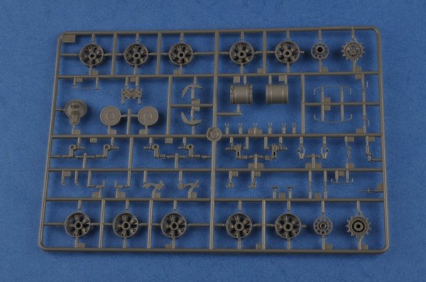 Hobby Boss 83856 IDF ACHZARIT (1:35)