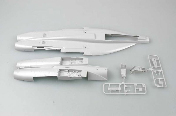 Trumpeter 03205 F/A-18F Super Hornet (1:32)
