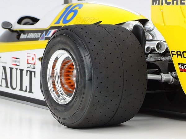 Tamiya 12033 Renault RE-20 Turbo (w/Photo-Etched Parts) 1/12