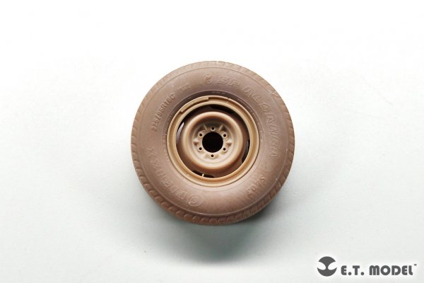 E.T. Model P35-162 PICK UP Truck Sagged Wheels Type.1 1/35