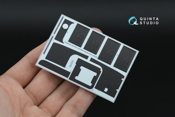 Quinta Studio QR35037 KrAZ-6322 floor mats and mudguards (HobbyBoss) 1/35