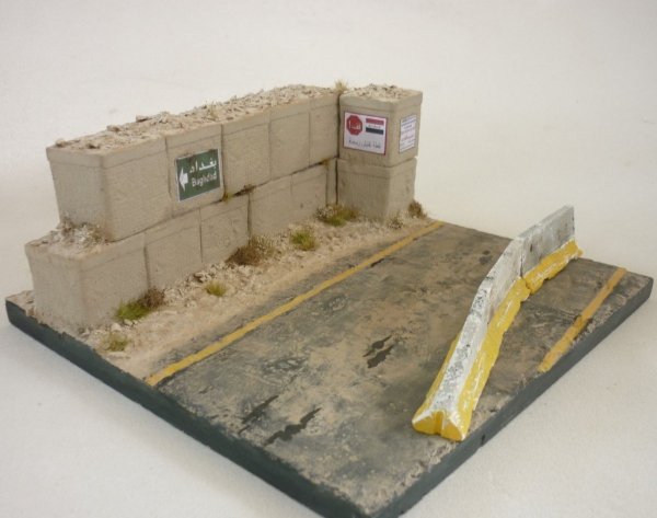 RT-Diorama 35261 Diorama-Base: &quot;Dessert Street&quot; 1/35