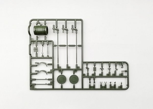 Amusing Hobby 35A039 T-72M2 &quot;Moderna&quot; Slovak MBT 1/35