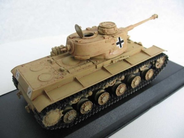 PST 72027 Pz.Kpfw. 753(r) Heavy Tank 1/72