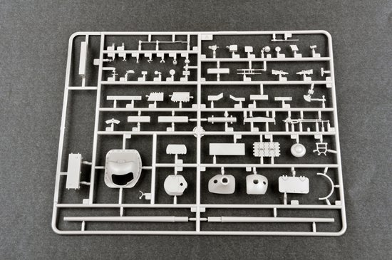 Trumpeter 09505 Soviet SU-101 SPA 1/35