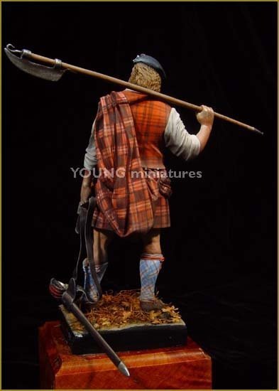 Young Miniatures YH9004 Highland Clansman 1746 90mm