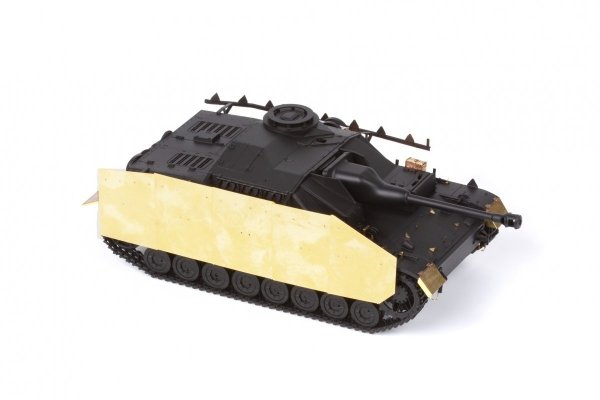 Eduard 36505 tuG IV (Sd. Kfz. 167) schurzen ZVEZDA 1/35