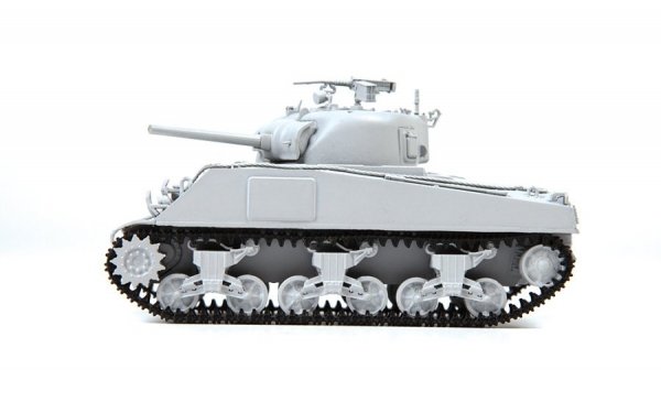 Zvezda 5063 M4A2 &quot;Sherman&quot; 75mm Medium Tank 1/72