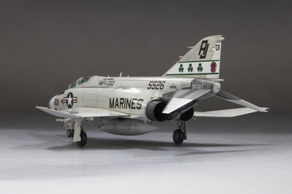 Fine Molds 72843 U.S. MARINE F-4J Jet Fighter MARINES 1/72