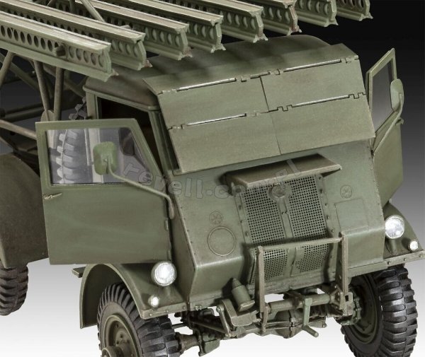 Revell 63338 W.O.T. 8 BM-13-16 Katyusha/ Cargo Model Set 1/72