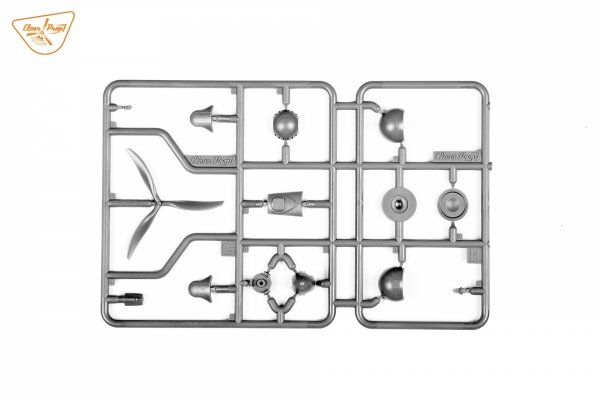 Clear Prop! CP3502 TB.2 UAV In Polish Service STARTER KIT 1/35