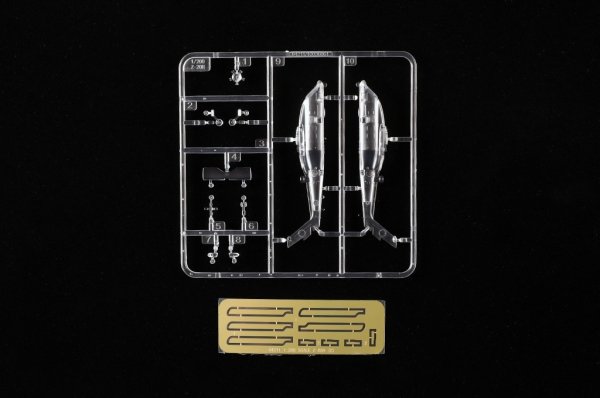 Trumpeter 04211 Chinese Z-20J 1/200
