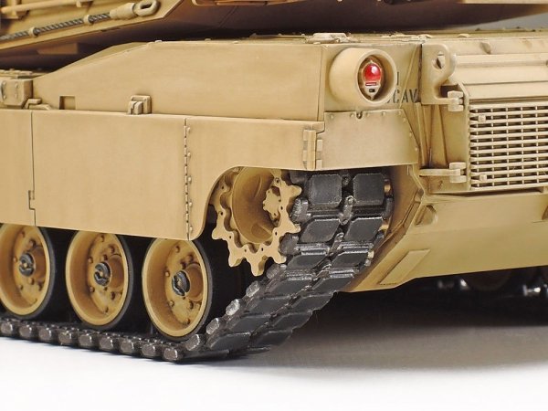 Tamiya 32592 U.S. MAIN BATTLE TANK M1A2 ABRAMS (1:48)